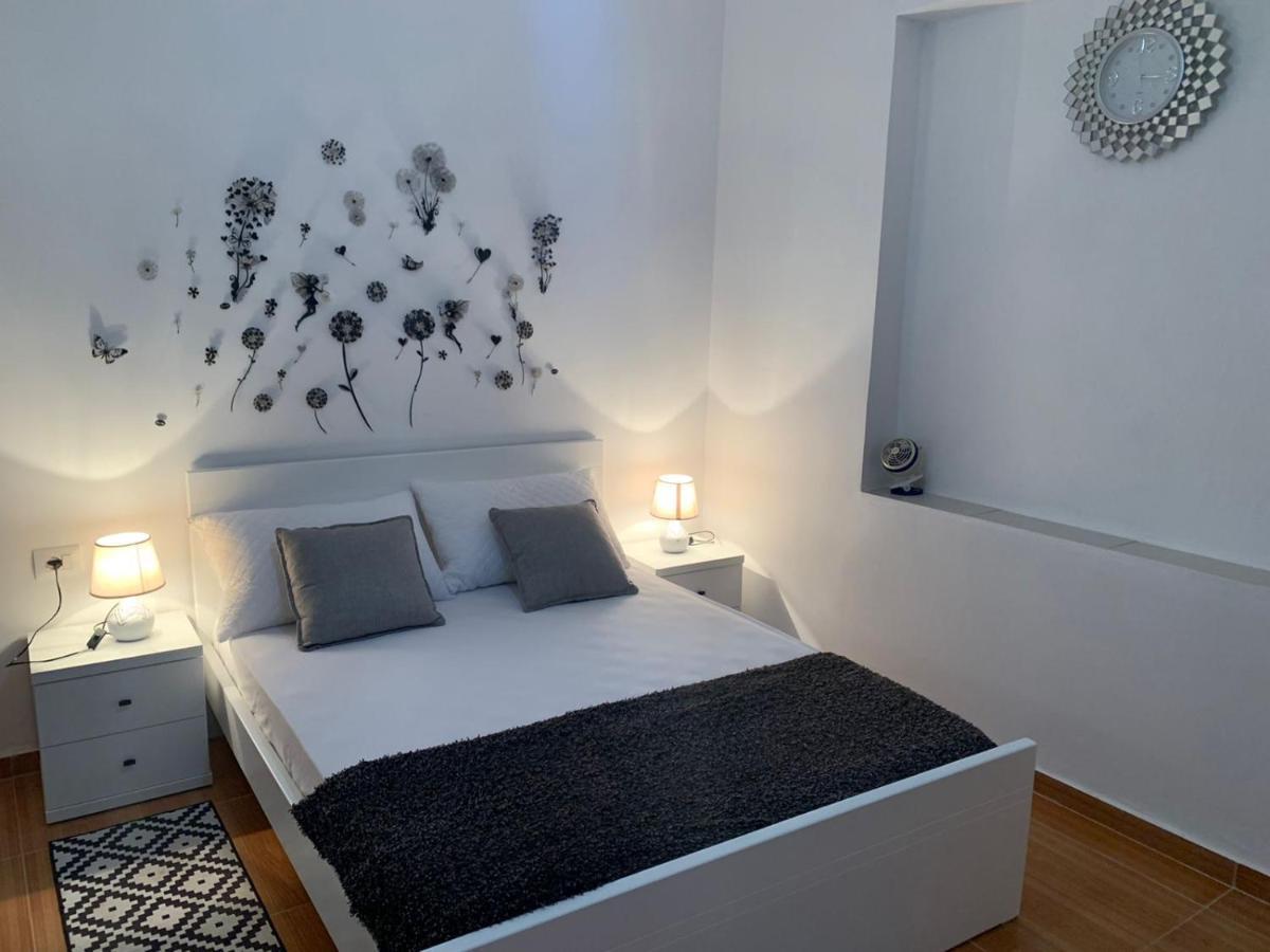 Vjola Apartments 2 Sarandë 외부 사진